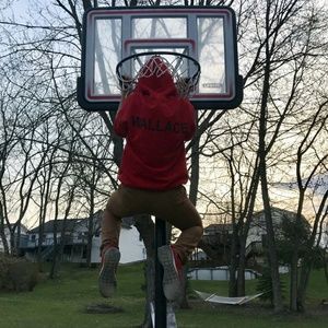 Meet your Posher, Dominic